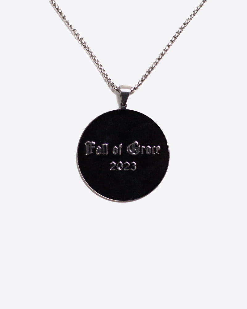 CIRCLE Z STAINLESS STEEL PENDANT