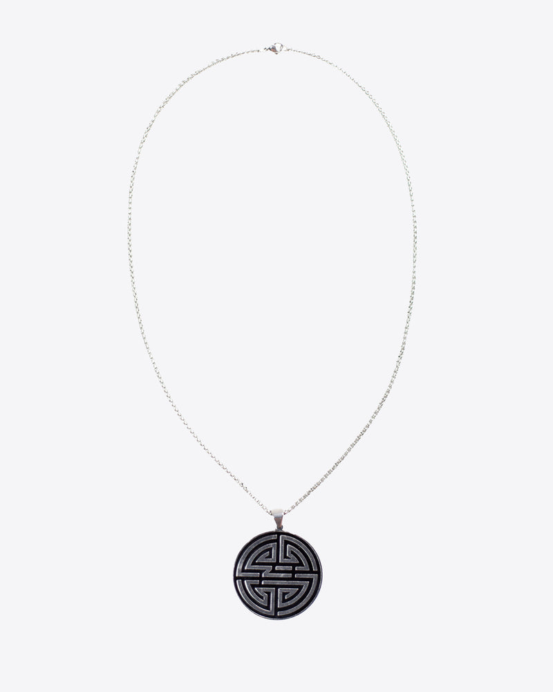 CIRCLE Z STAINLESS STEEL PENDANT